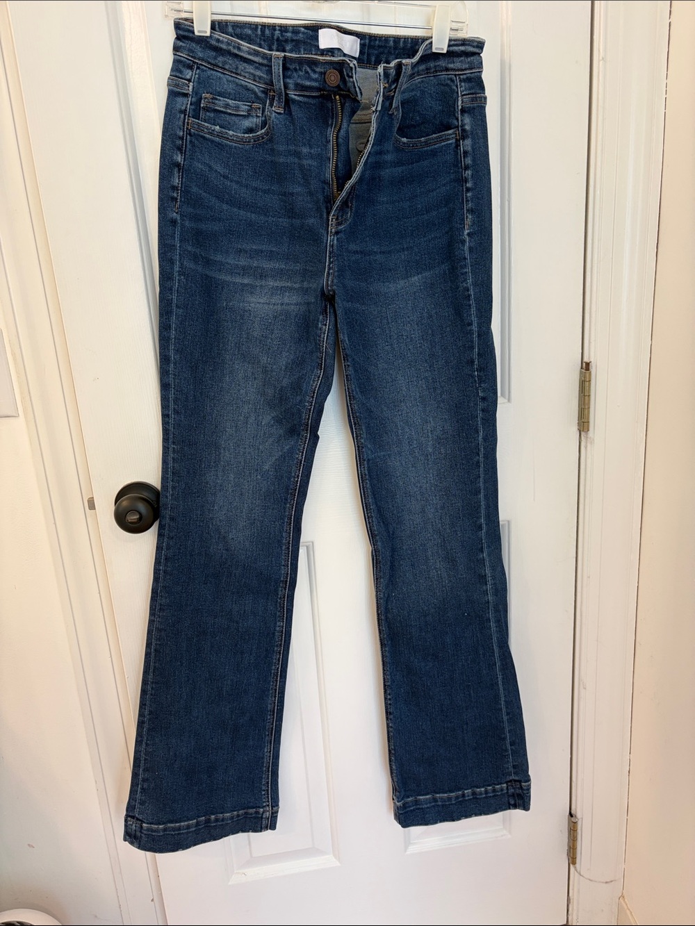 VERVET size 30 dark wash stretchy and long!
